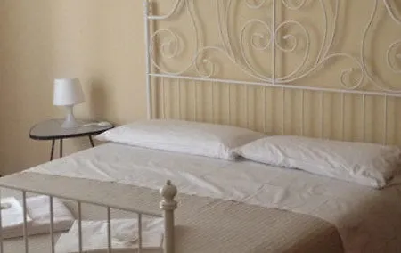 0m² , Met 0 Privé Badkamer In Historical Center Florence